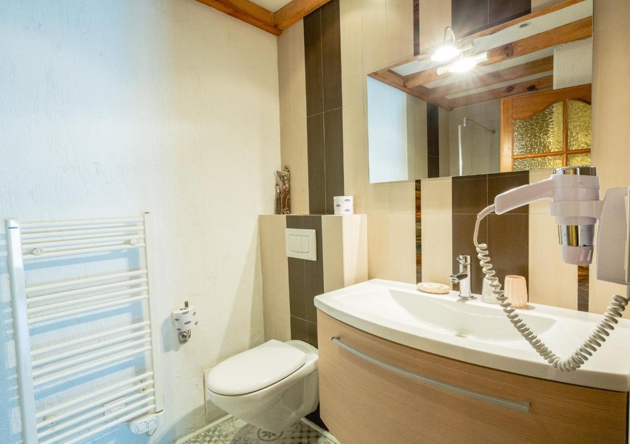 Auberge U N'Antru Versu San-Gavino-di-Carbini Exterior foto